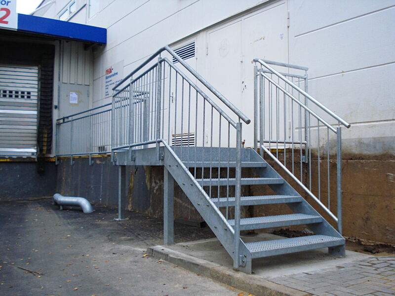 STRA-01-(2)